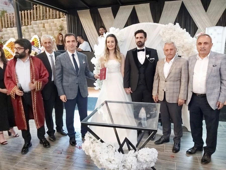 Sancaktepe Belediye Başkan Yardımcısı Kemal Ayyıldız, oğlunu evlendirdi