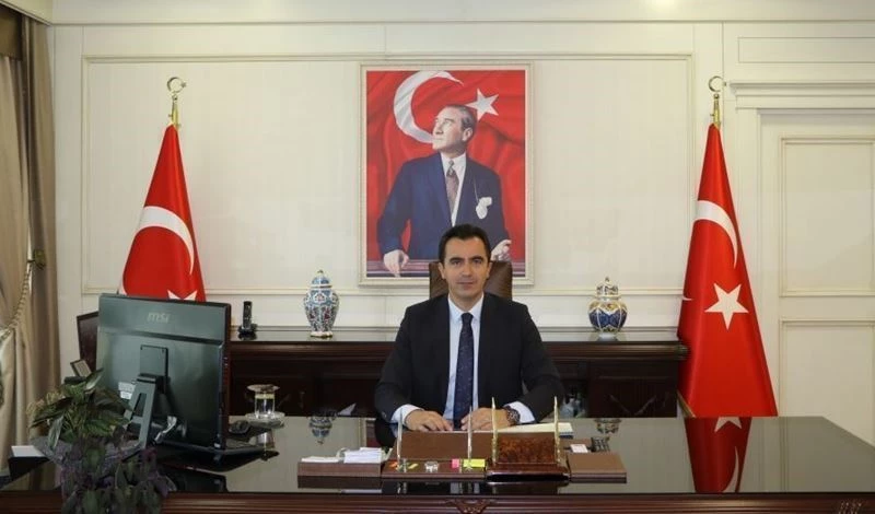 Sancaktepe Kaymakamı Ahmet Karakaya, 23 Nisan Ulusal Egemenlik ve Çocuk Bayramı kutlu olsun