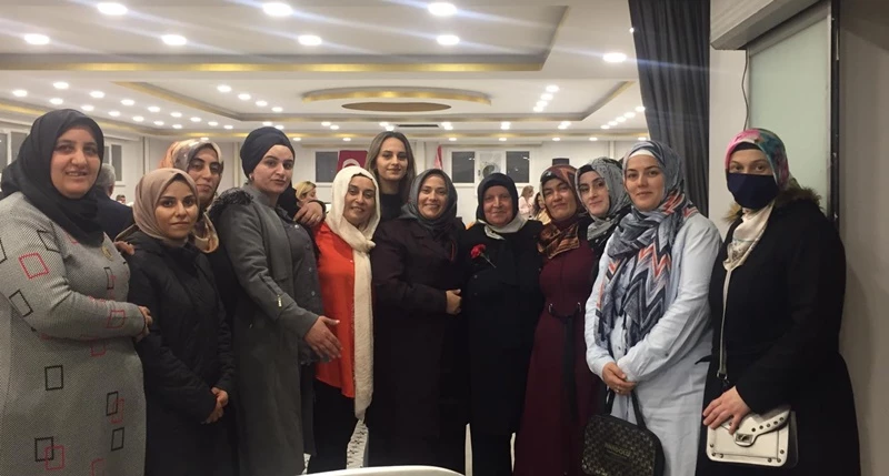 UGADER Anneler Günü için Mektup ve Şiir yarışması düzenledi