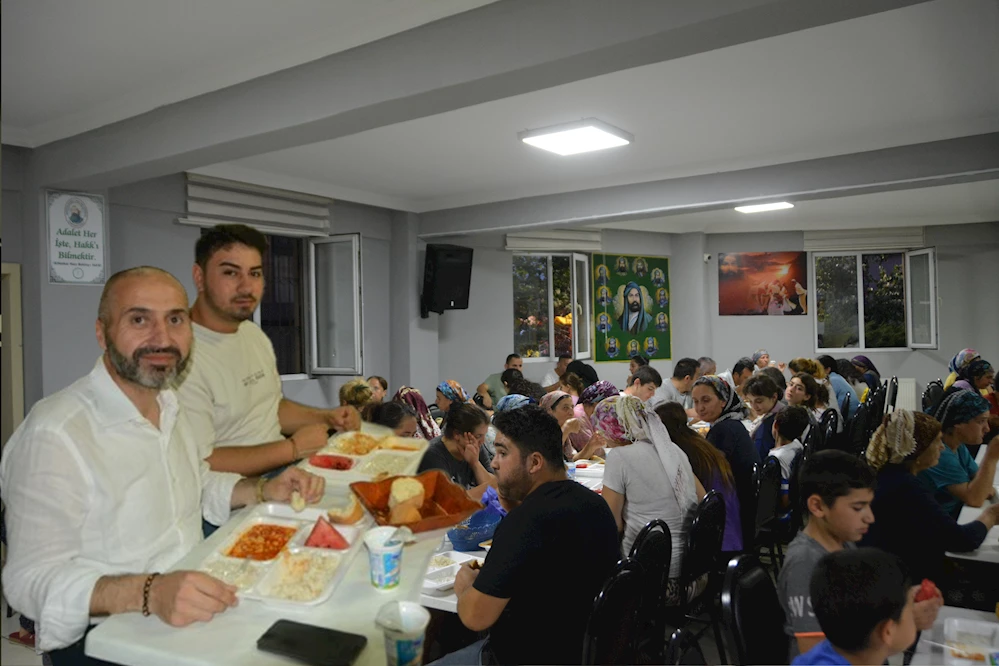 Sancaktepeli İş İnsanı Veli Arslan Lokmalarını paylaştı