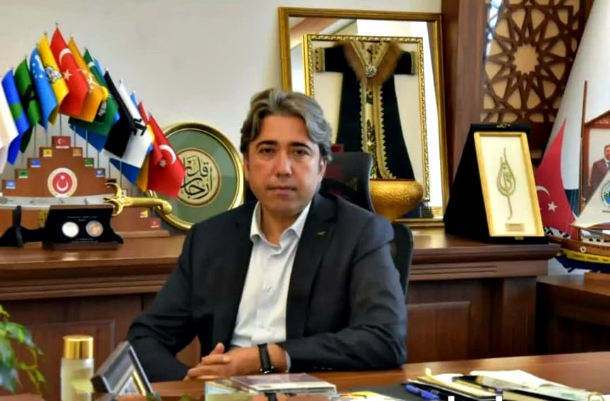 Av. Ercan Kader
