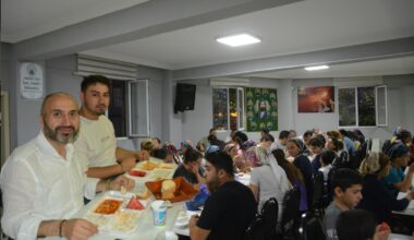 Sancaktepeli İş İnsanı Veli Arslan Lokmalarını paylaştı Sancaktepeli İş İnsanı Veli Arslan Lokmalarını paylaştı